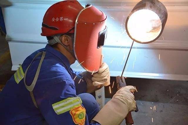 建設(shè)廳建筑焊工證辦理一般去哪個(gè)部門報(bào)名？