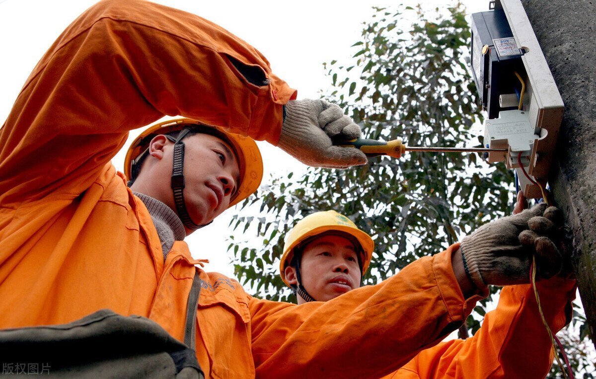 建筑電工證怎么考取（建筑電工證哪里考）