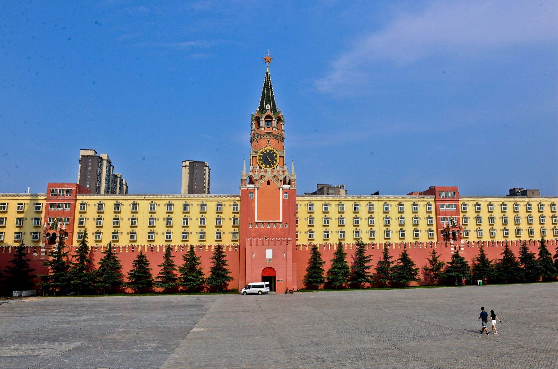 鄭州大學(xué)西亞斯國際學(xué)院(張雪峰談鄭州西亞斯學(xué)院學(xué)費)-圖1