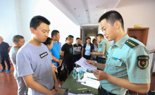 軍校畢業(yè)生待遇(軍校學員待遇一覽表)-圖1