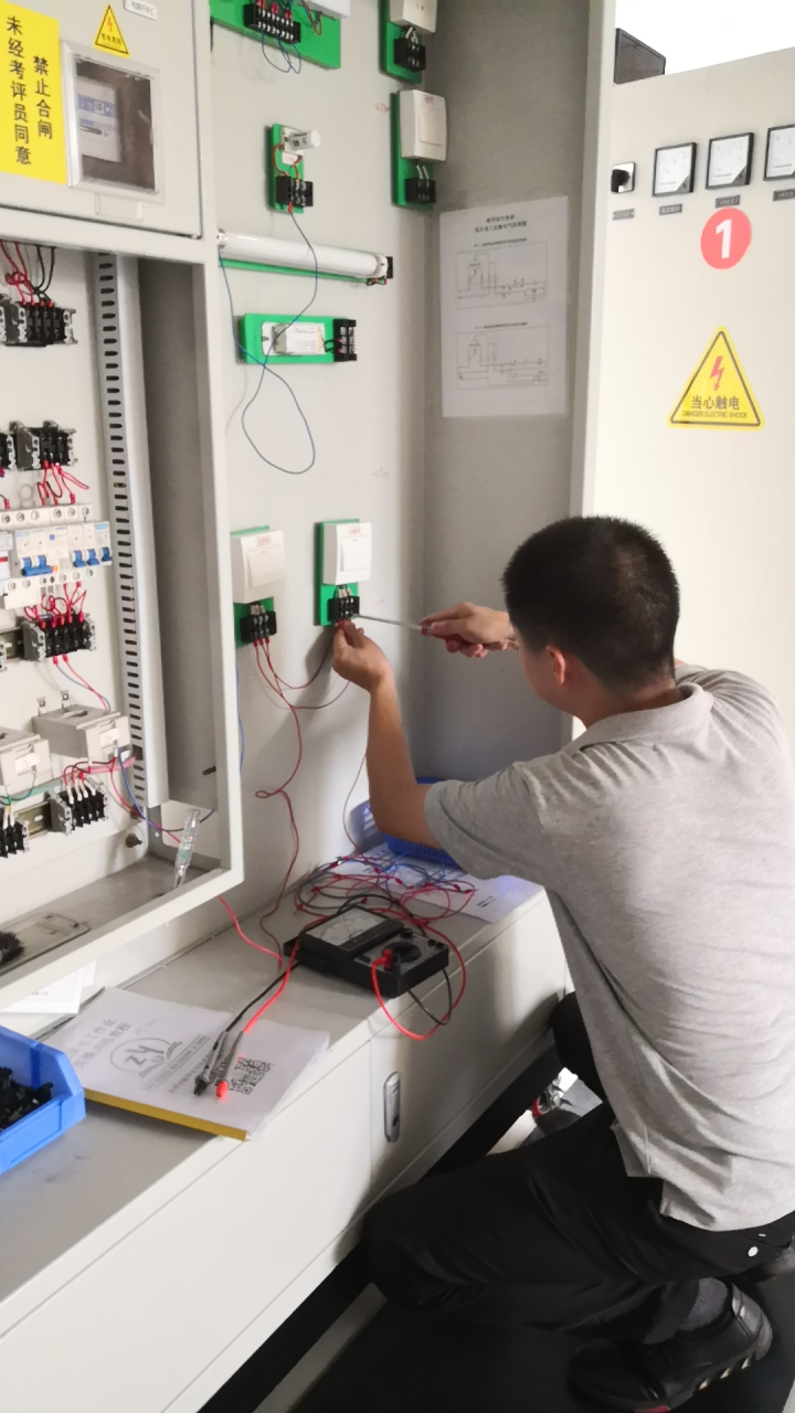 建筑電工實(shí)操考試(建筑電工證全國通用嗎)-圖1