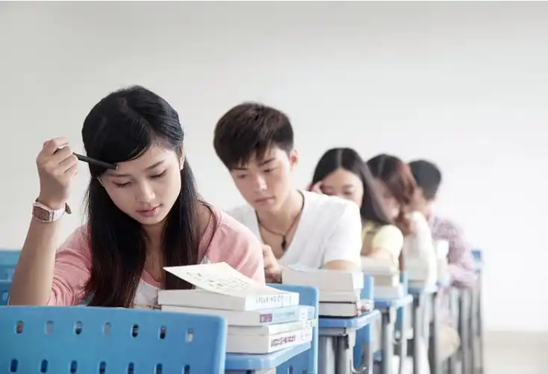 2025年合肥醫藥衛生學校3+2大專班招生｜中考低分也能直升大專院校-圖1